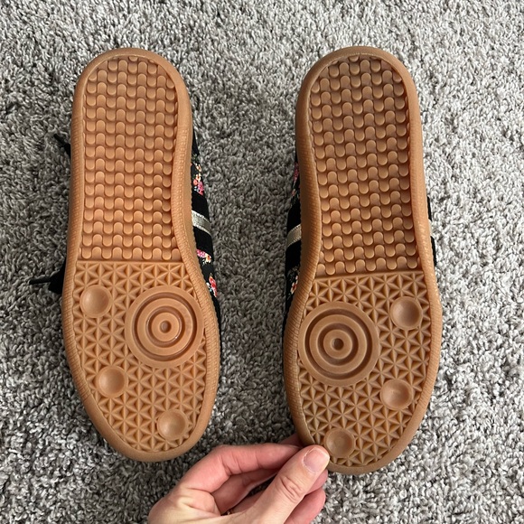 Johnny Was Dreamer Suede Floral Black Sneakers with Gold Accents- size 9- NWOB - Picture 7 of 11